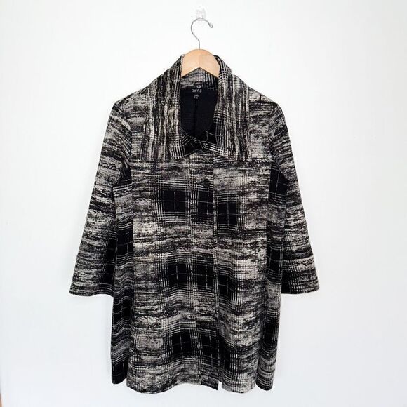 Comfy USA Women’s Lagenlook Munich 2 Button Long Line 3/4 Sleeve Black And Cream - Picture 1 of 7